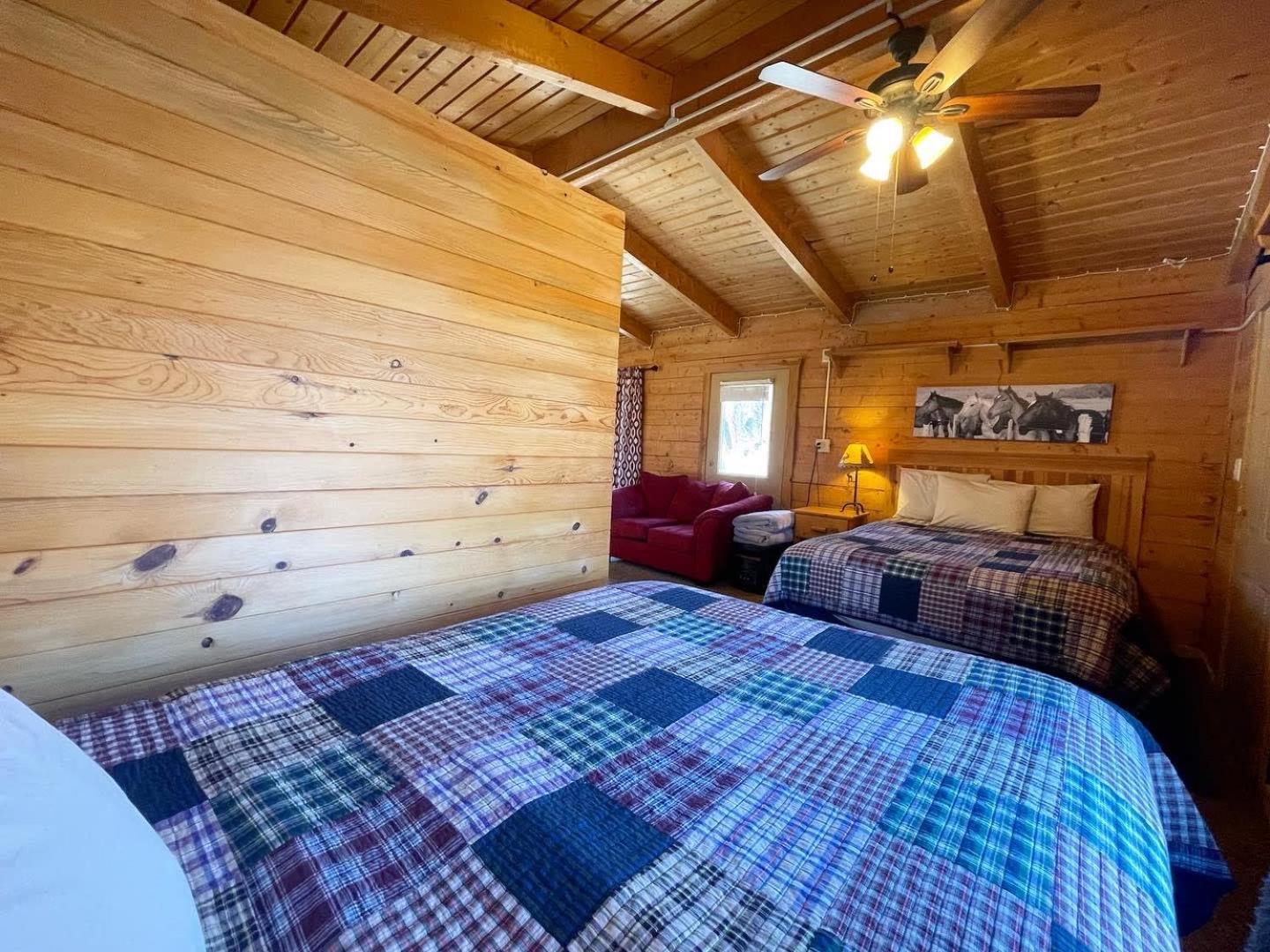 The Park Cabin At Mount Carmel Motel And Rv Park المظهر الخارجي الصورة
